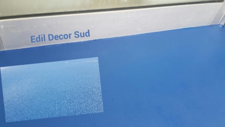 pavimento in resina antiscivolo granulometria medio-fine per interno ed esterno uv resistente