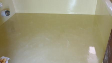 pavimento bagno in resina